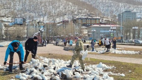 Коллективный субботник состоялся сегодня в Петропавловске-Камчатском 1