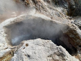 Специалисты рассказали, как пережили зиму гейзеры на Камчатке 4