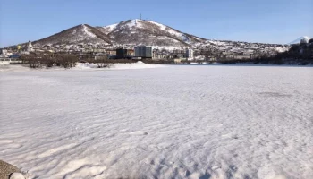 Инспекторы призывают не выходить на весенний лёд Култучного озера в Петропавловске-Камчатском