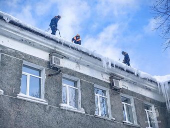 Спасатели МЧС продолжают работы по ликвидации последствий циклона на Камчатке 2