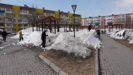 Андрей Воровский присоединился к субботнику в Перопавловске-Камчатском 6