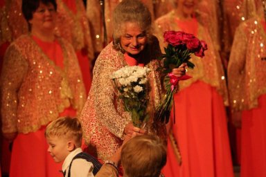 Торжественное мероприятие, посвященное 40-летию народного хора ветеранов войны и труда «Красная гвоздика», прошло на Камчатке 5