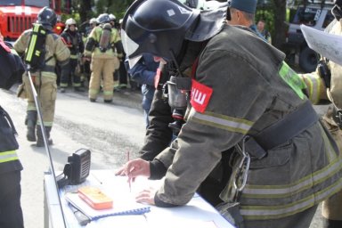 Возгорание в сценическом комплексе и пятеро пострадавших: пожарно-тактические учения прошли в Камчатском театре кукол 6