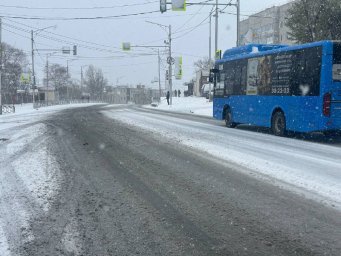 Дорожные службы ведут борьбу с непогодой в Петропавловске-Камчатском 1 Дорожные службы ведут борьбу с непогодой в Петропавловске-Камчатском 1