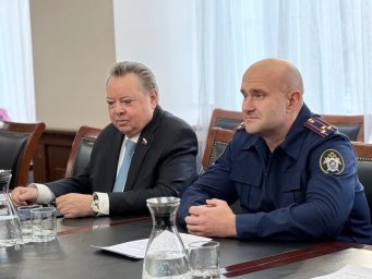 Медали «За проявленное мужество» вручили двум ученицам кадетских классов на Камчатке 1