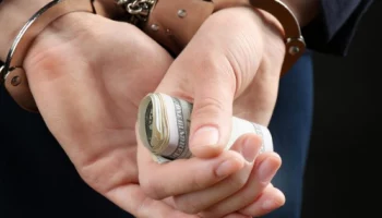 Переоценила свои заслуги и пойдет под суд бывшая руководительница краевой детской больницы на Камчатке