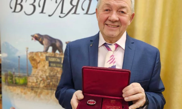 Знаком отличия &laquo;Почётный журналист Камчатского края&raquo; отмечен педагог из Елизовского района Камчатки