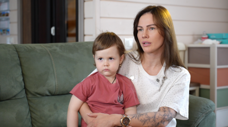 Ирина Яровая помогла пройти терапию у первоклассных специалистов страны трехлетней Авроре с Камчатки 3