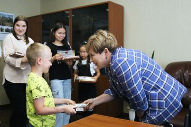 Более 250 обращений о помощи в подготовке детей в школу поступило в парламент Камчатки 7