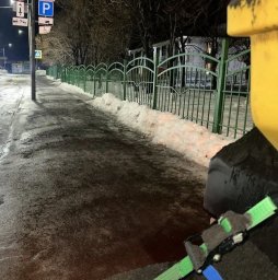 Работы по зимнему содержанию дорог продолжались в ночную смену в Петропавловске-Камчатском 12