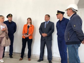 На Камчатке руководство прокуратуры проверило ход строительства детского сада в Вилючинске 5