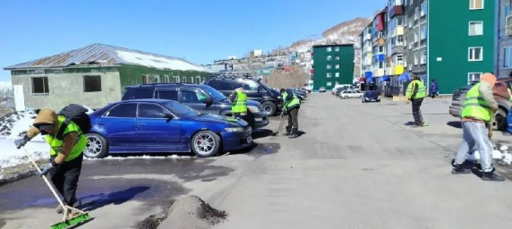 В течение дня техника работала на центральных магистралях Петропавловска-Камчатского 7