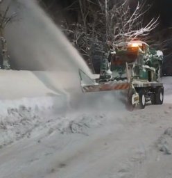 Плановая работа по расчистке города от последствий циклона проводится в Петропавловске-Камчатском 2