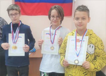 Спортсмены из Петропавловска-Камчатского показали отличные результаты на соревнованиях по шахматам 2