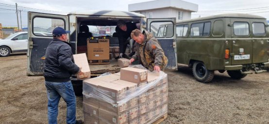 Жители Усть-Камчатска передали для бойцов УАЗ и необходимые вещи 0