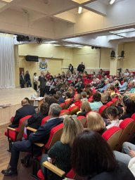 Встречу с гражданами в детском доме творчества «Юность» провел губернатор Камчатки 0