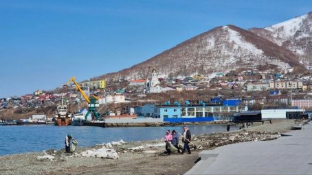 Коллективный субботник состоялся сегодня в Петропавловске-Камчатском 3