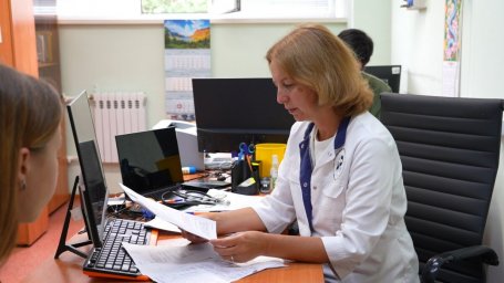 Ревматологи, чей визит организовала Ирина Яровая, продолжают консультировать жителей Камчатки 2