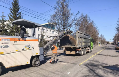 Фрезерование дорожного полотна началось на улице Ленина в Елизове на Камчатке 0