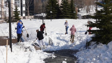 Первый весенний субботник прошёл в Петропавловске-Камчатском 2