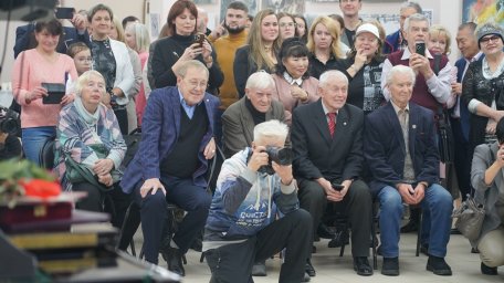 Легенда фотожурналистики приглашает посетить свою юбилейную выставку на Камчатке 12