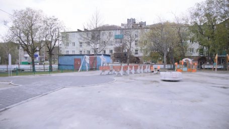 Заблаговременно заключить договора на обновление детских площадок поручил губернатор Камчатки 1