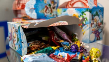 Сладкие новогодние подарки отправили детям, проживающим на подшефных территориях Камчатки в ДНР