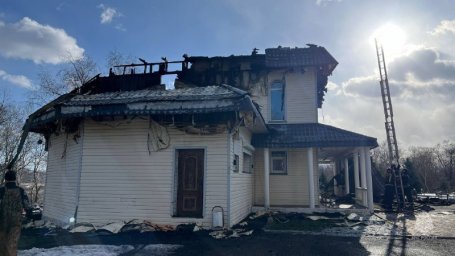 Полностью потушен пожар в поселке Паратунка на Камчатке 0 Полностью потушен пожар в поселке Паратунка на Камчатке 0