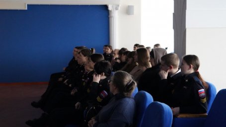 Со спецификой работы полицейских следователей и криминалистов ознакомились студенты Камчатки 3
