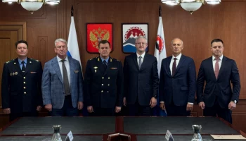 Пограничное управление ФСБ России с 80-ой годовщиной со дня образования поздравил губернатор Камчатки