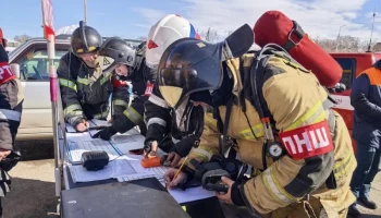 Тренировались тушить торгово-развлекательный комплекс &laquo;Глобус&raquo; пожарные МЧС России на Камчатке