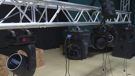 Монтаж нового оборудования идет в концертном зале &laquo;Октябрьский&raquo; на Камчатке 0