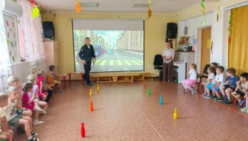 Сотрудники Госавтоинспекции организовали комплекс мероприятий для детей и родителей в Мильковском округе на Камчатке