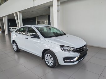 Новый автомобиль пострадавшему на производстве жителю региона вручило Отделение СФР по Камчатскому краю 0