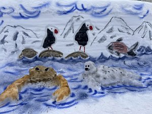 Снежные скульптуры краснокнижных животных украсили дворы на Камчатке 5