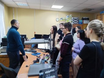 «Студенческий десант» посетил Экспертно-криминалистический центр УМВД России по Камчатскому краю 2