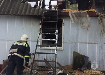 На Камчатке в праздничные выходные пожар унёс жизни трёх человек, одного спасли 3