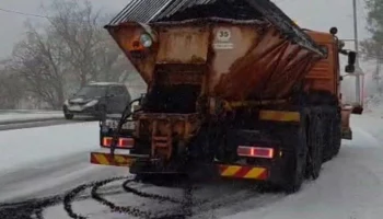Сложные погодные условия сохраняются в Петропавловске-Камчатском Сложные погодные условия сохраняются в Петропавловске-Камчатском