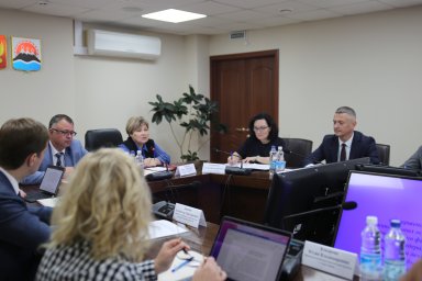 Представители контрольно-счетных органов регионов России провели совещание в Петропавловске-Камчатском 2