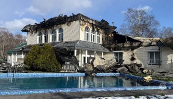 Полностью потушен пожар в поселке Паратунка на Камчатке Полностью потушен пожар в поселке Паратунка на Камчатке