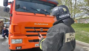 Два грузовика столкнулись в столице Камчатки
