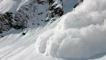 Лавинная опасность объявлена для горных территорий в Петропавловске-Камчатском