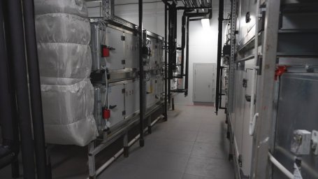 Работе с новейшей системой вентиляции обучают технических специалистов в новых корпусах больницы на Камчатке 5