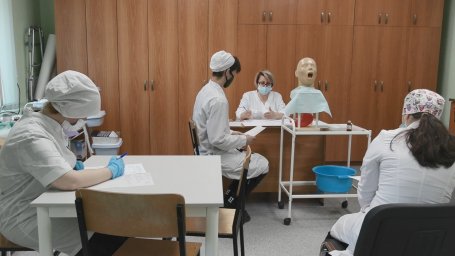 В школу № 33 столицы Камчатки  поступило оборудование для курса "Шаг в медицину" 3