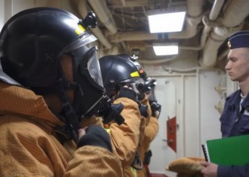 На Камчатке экипажи кораблей охраны водного района провели тренировку по борьбе за живучесть 0