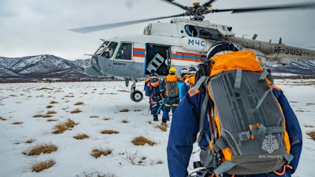 Камчатские спасатели десантировались на склон Козельского вулкана 6